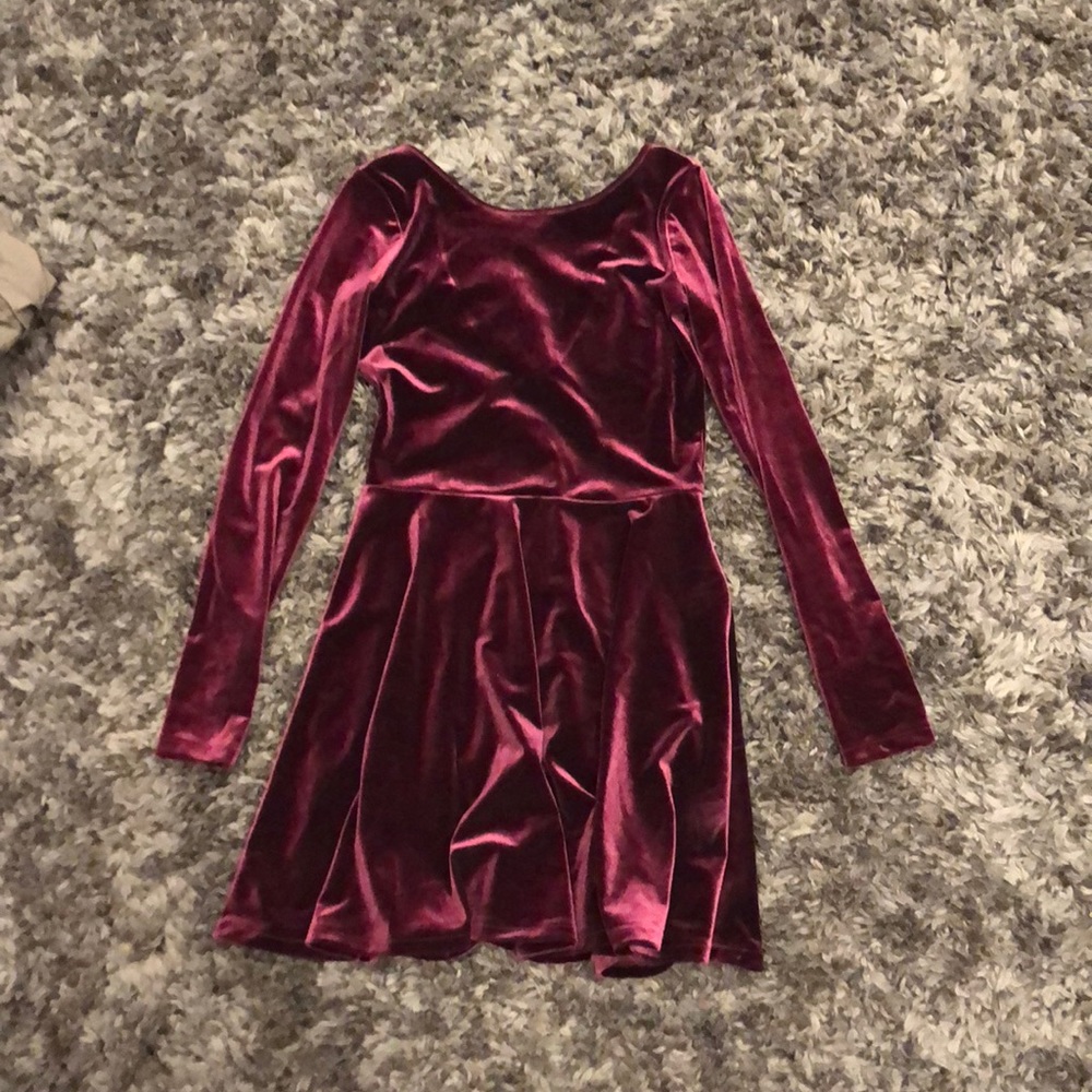 Long sleeve velvet dress